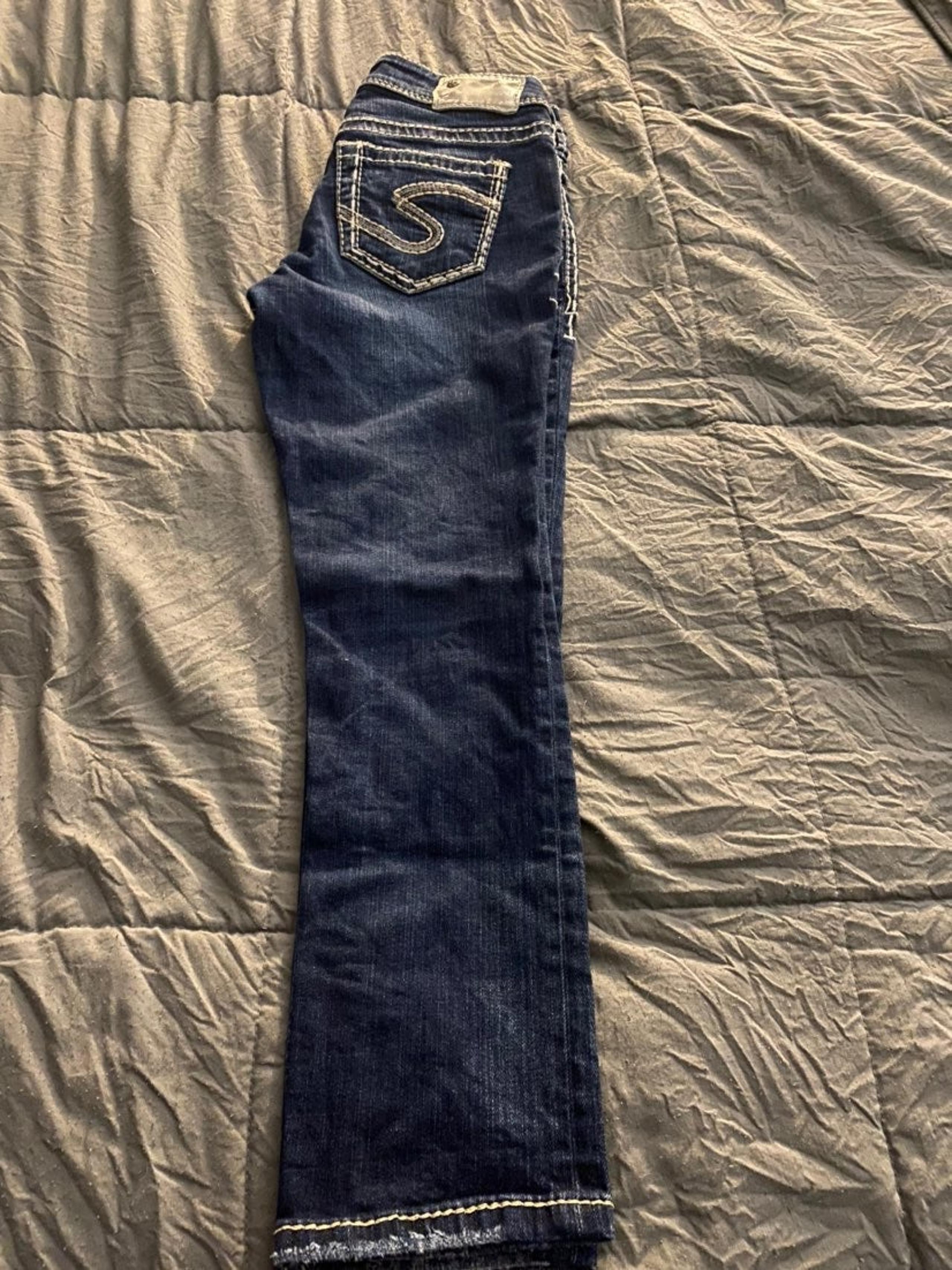 Suki Capri Silver Jeans, size W25