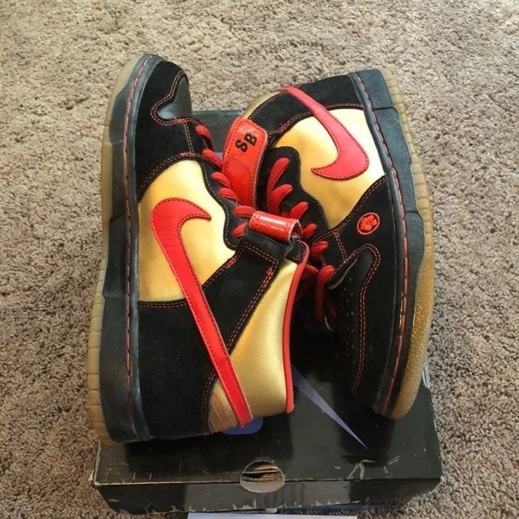 Nike Dunk SB Mid Money Cat (size 9)