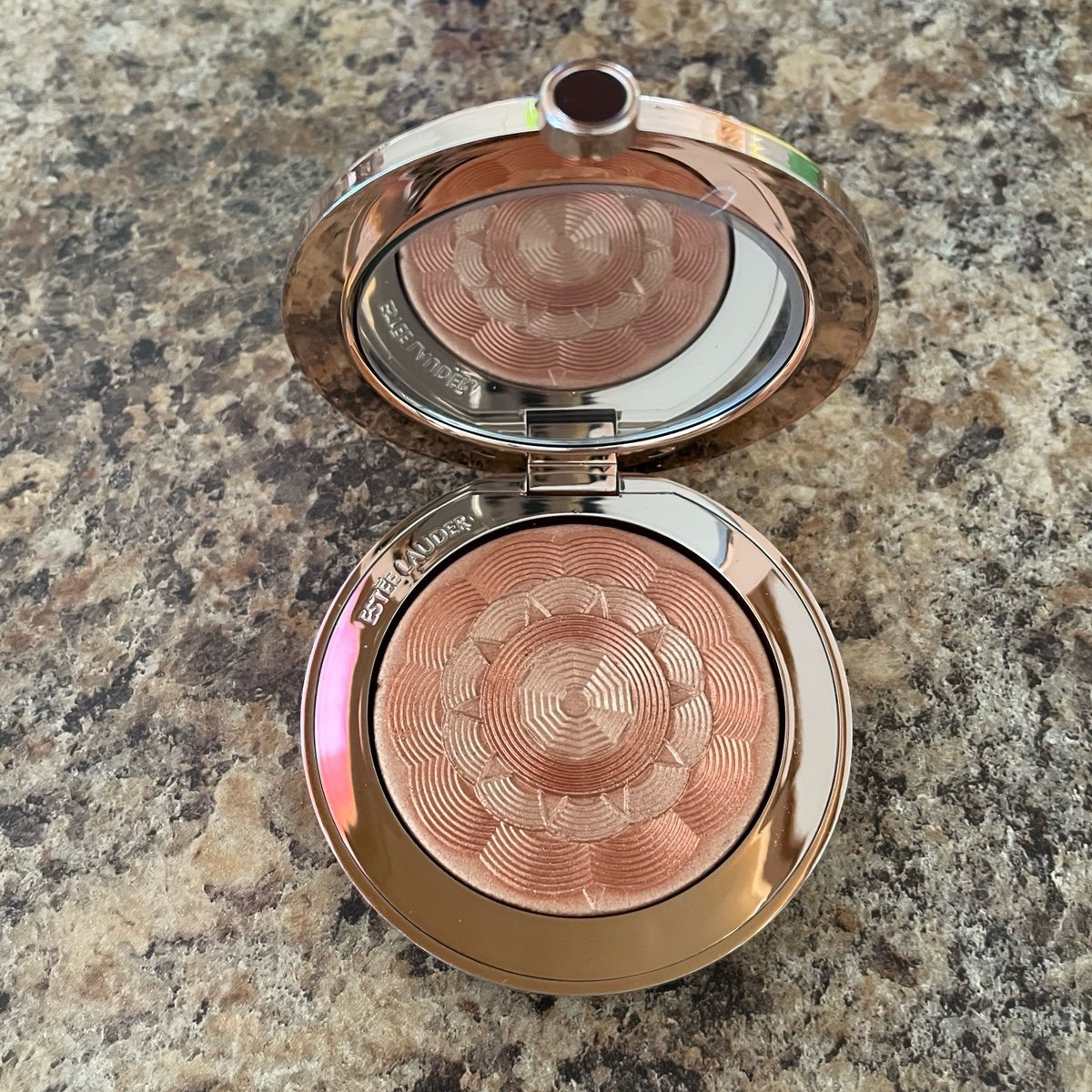 Estée Lauder Bronze Goddess Illuminating Powder Gelée -03 Mirage