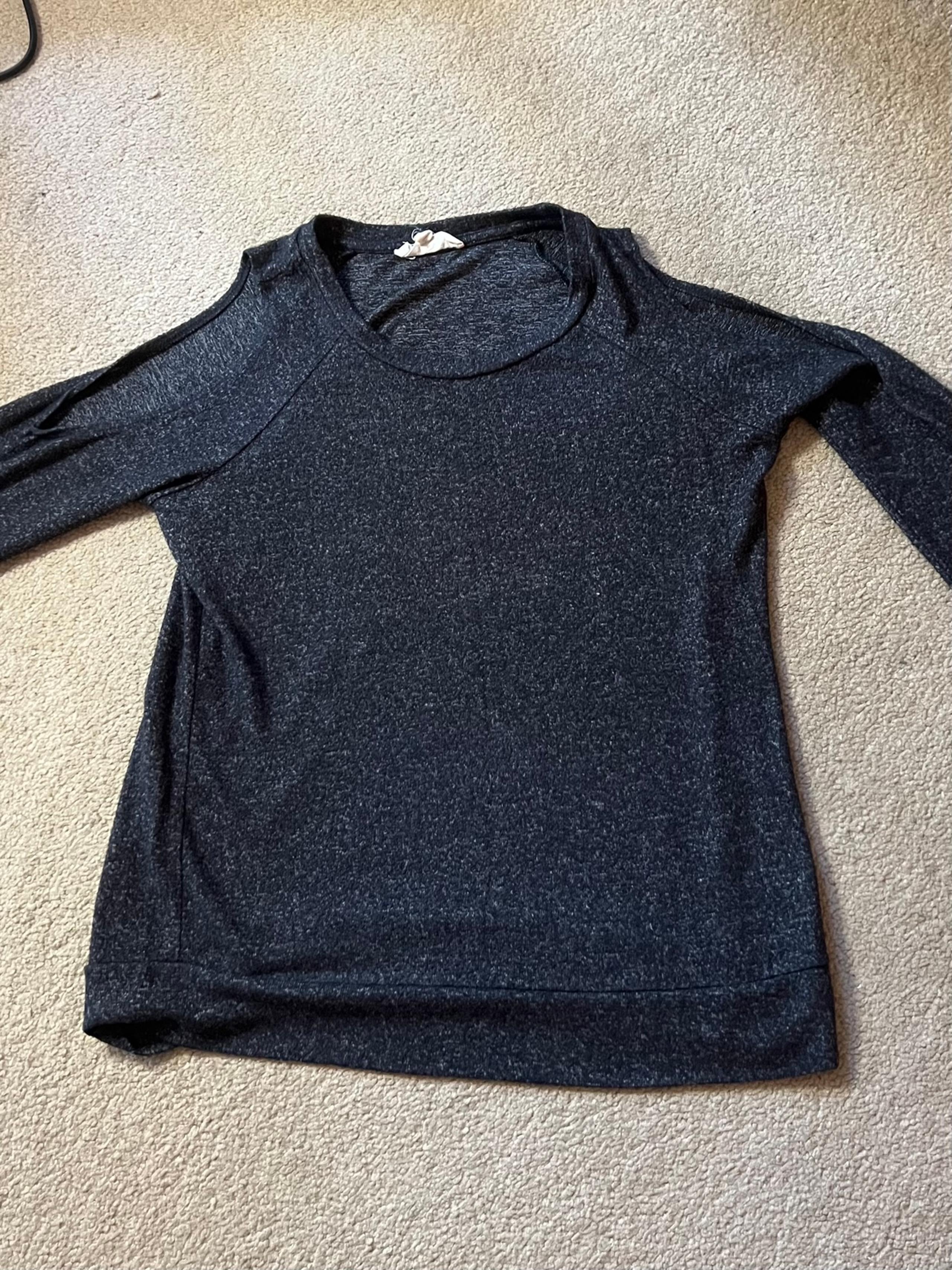 Women’s Pink Rose Black Cold Shoulder Long Sleeve Top