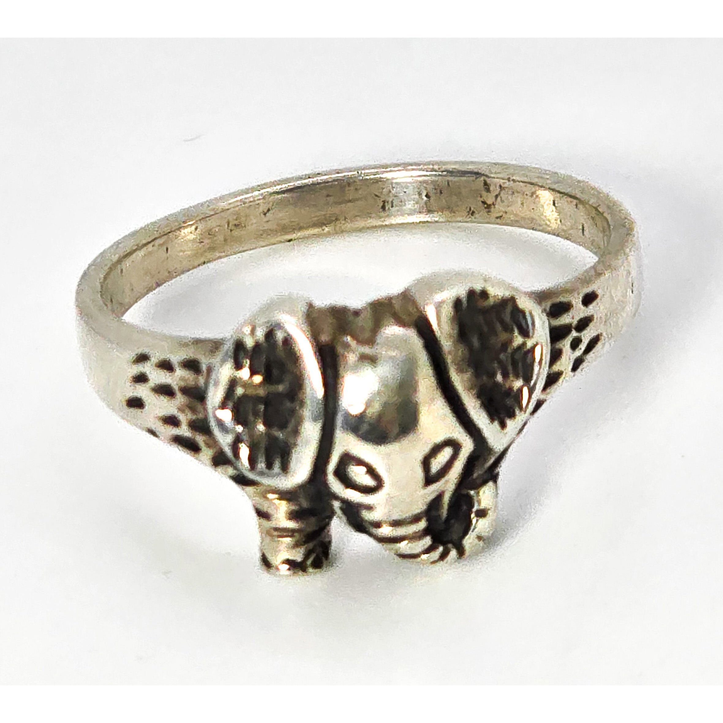 Elephant Detailed full body sterling silver vintage ring size 9