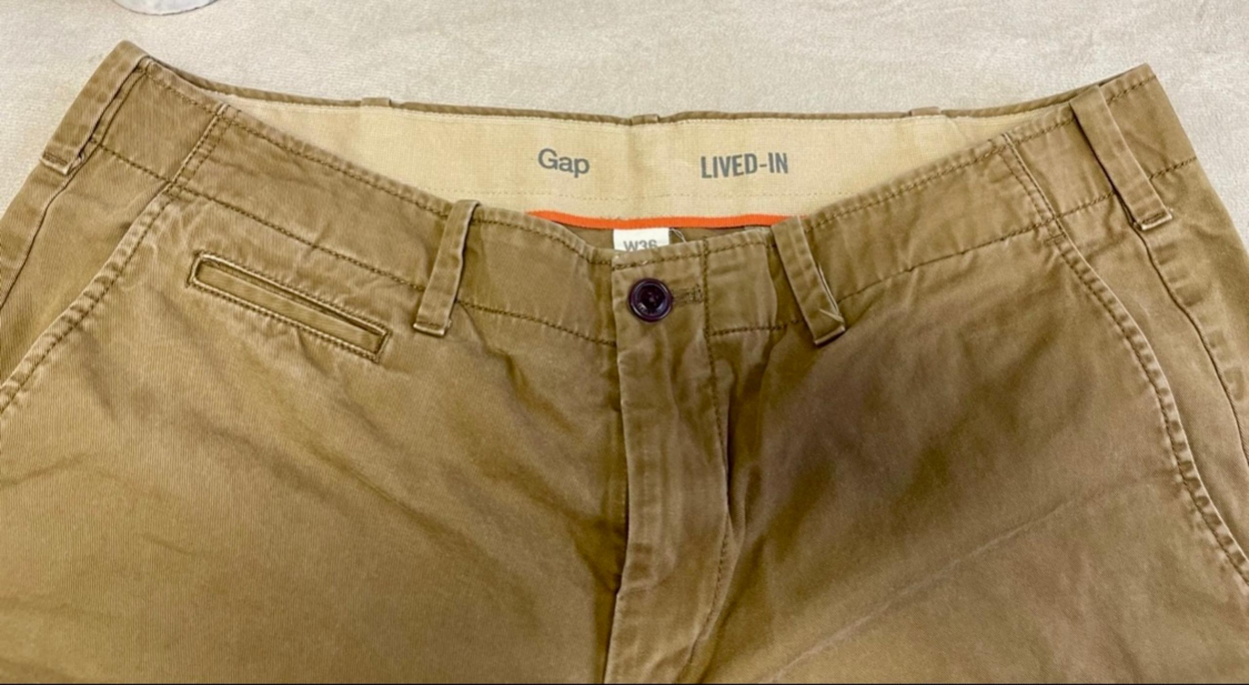Gap Lived In Shorts Men's Size 36” - Khakis - EUC