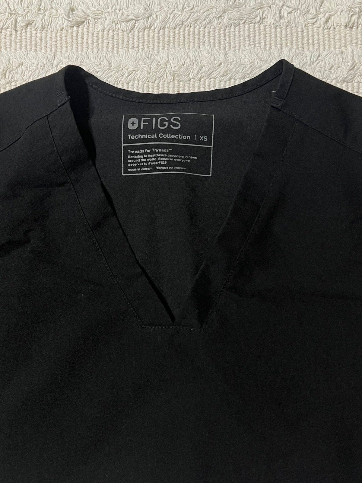 Figs XS Black Three Pocket Scrub Top