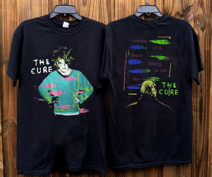 (S-5XL) Retro Vintage 1986 The Cure Standing On A Beach Staring At The Sun Shirt