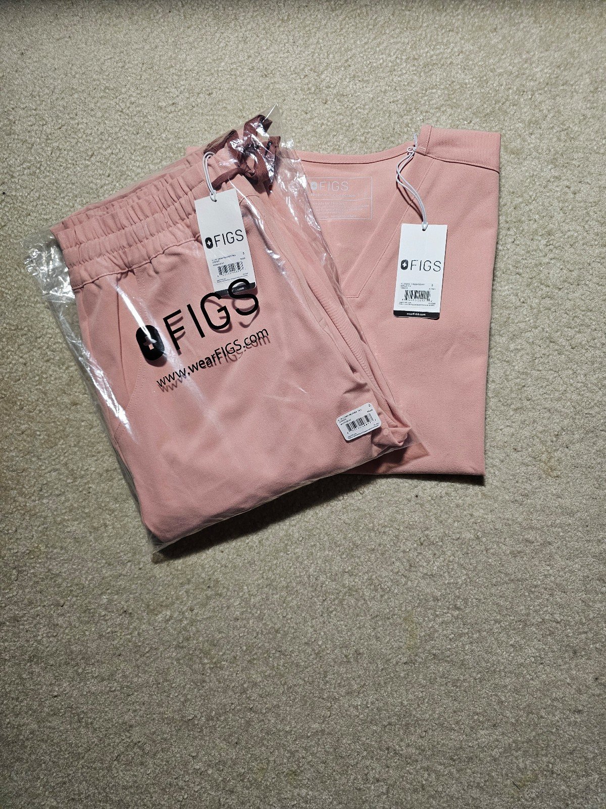 FIGS PINK SAND SCRUB SET