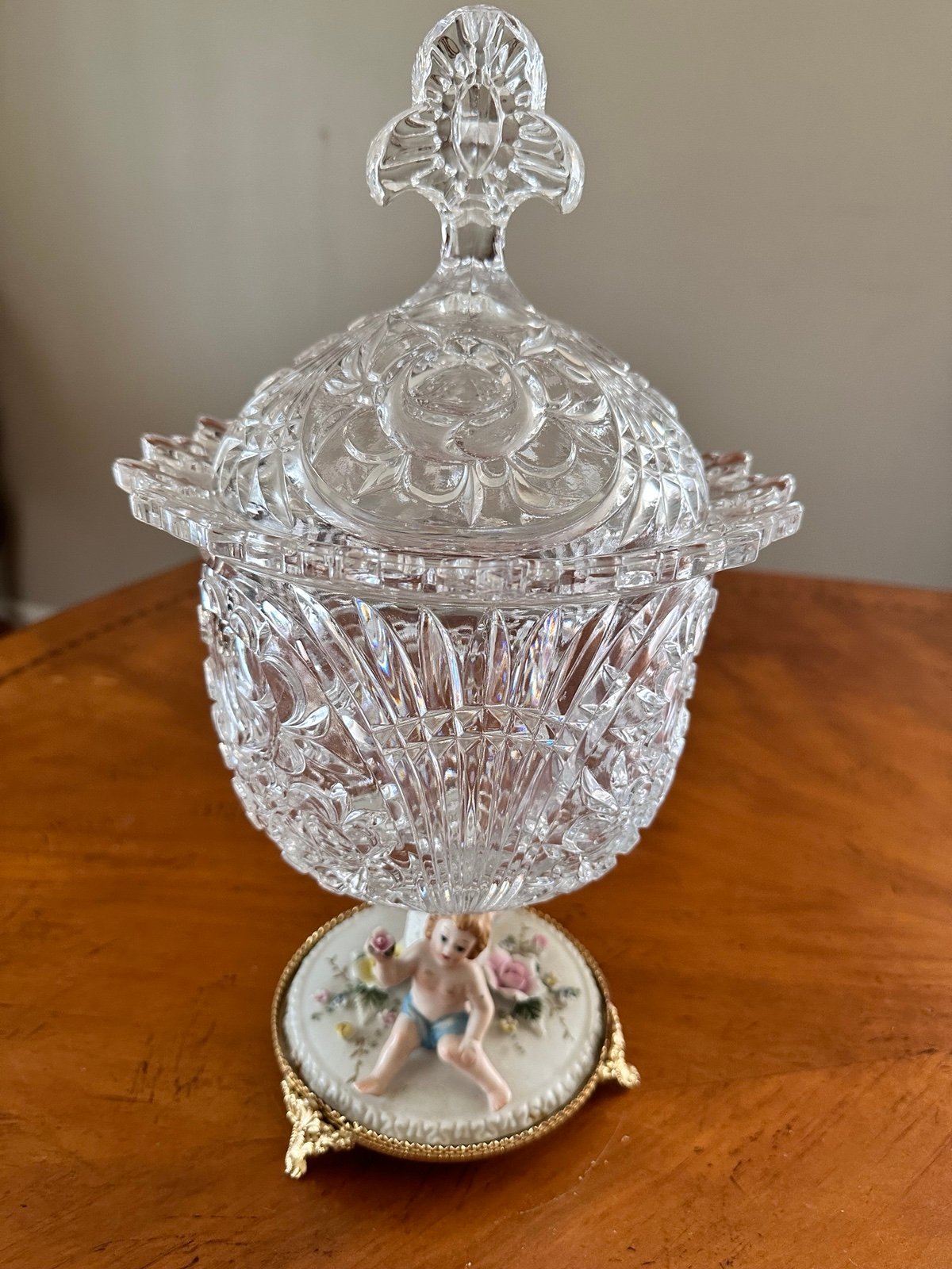 ANTIQUE VINTAGE CRYSTAL