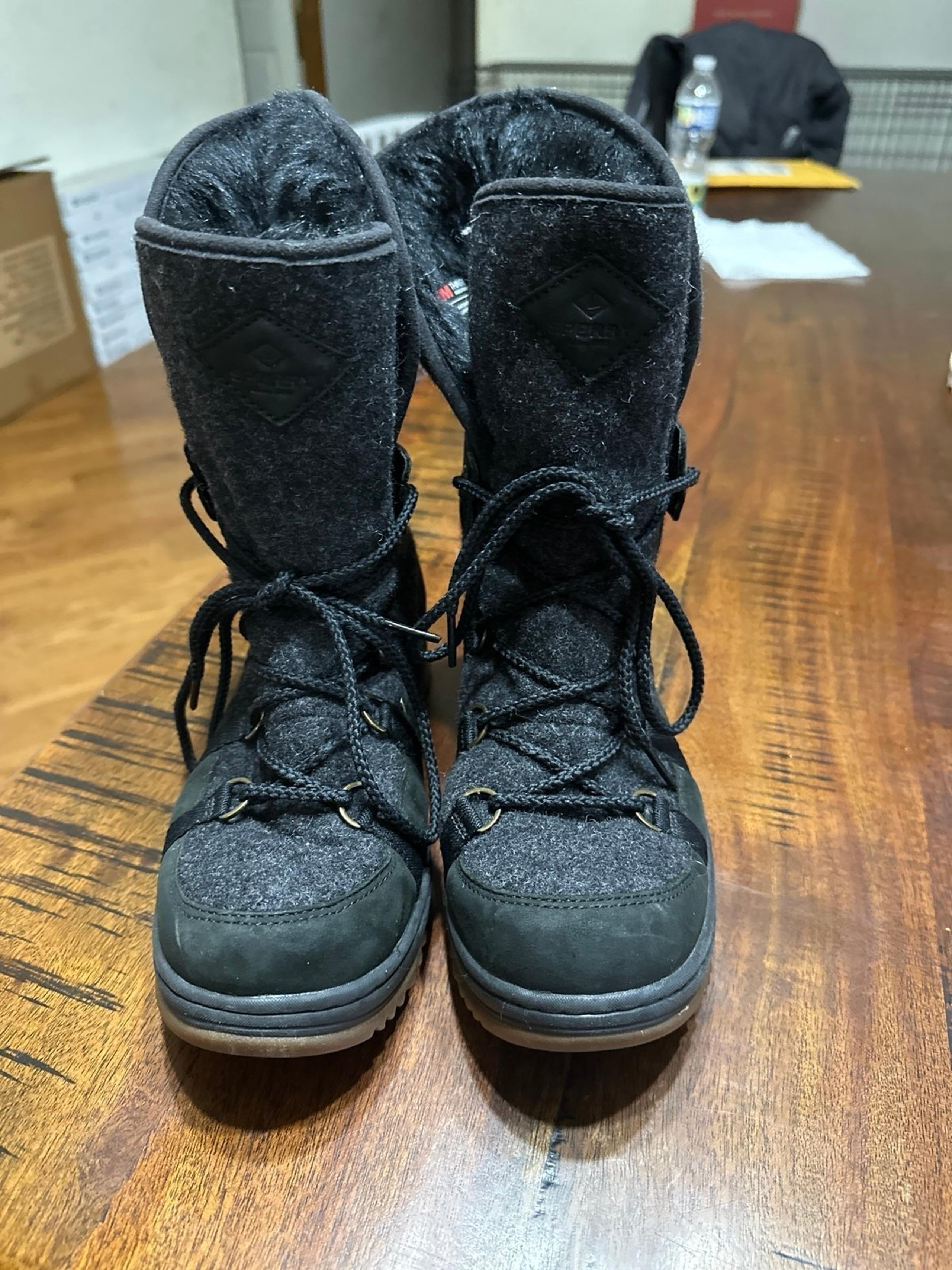 Sperry Top Sider Women 7 Powder Ice Cap Snow Boots Thinsulate Vibram Waterproof