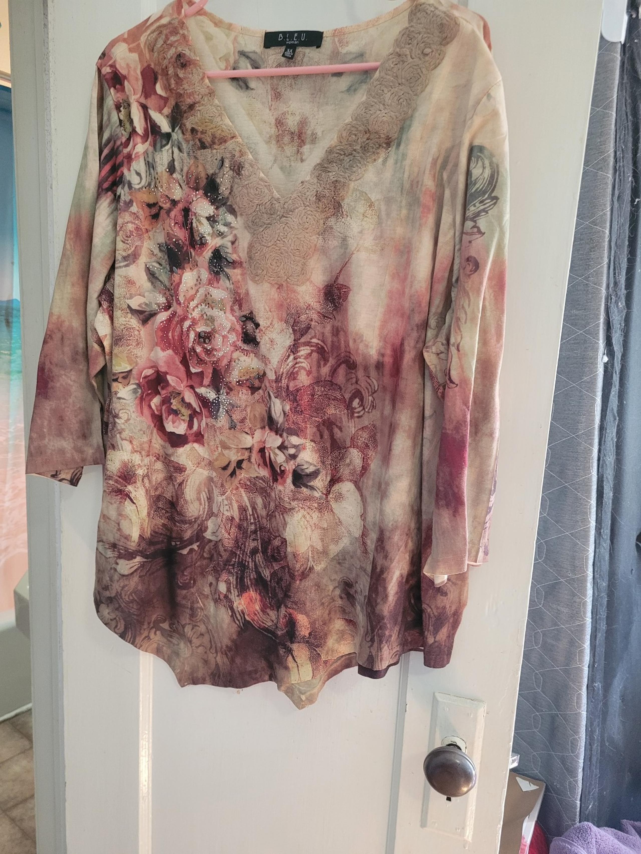 Bleu long sleeve top