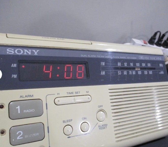Vintage 1980's Sony Dream Machine FM/AM Digital Clock Radio Alarm Clock