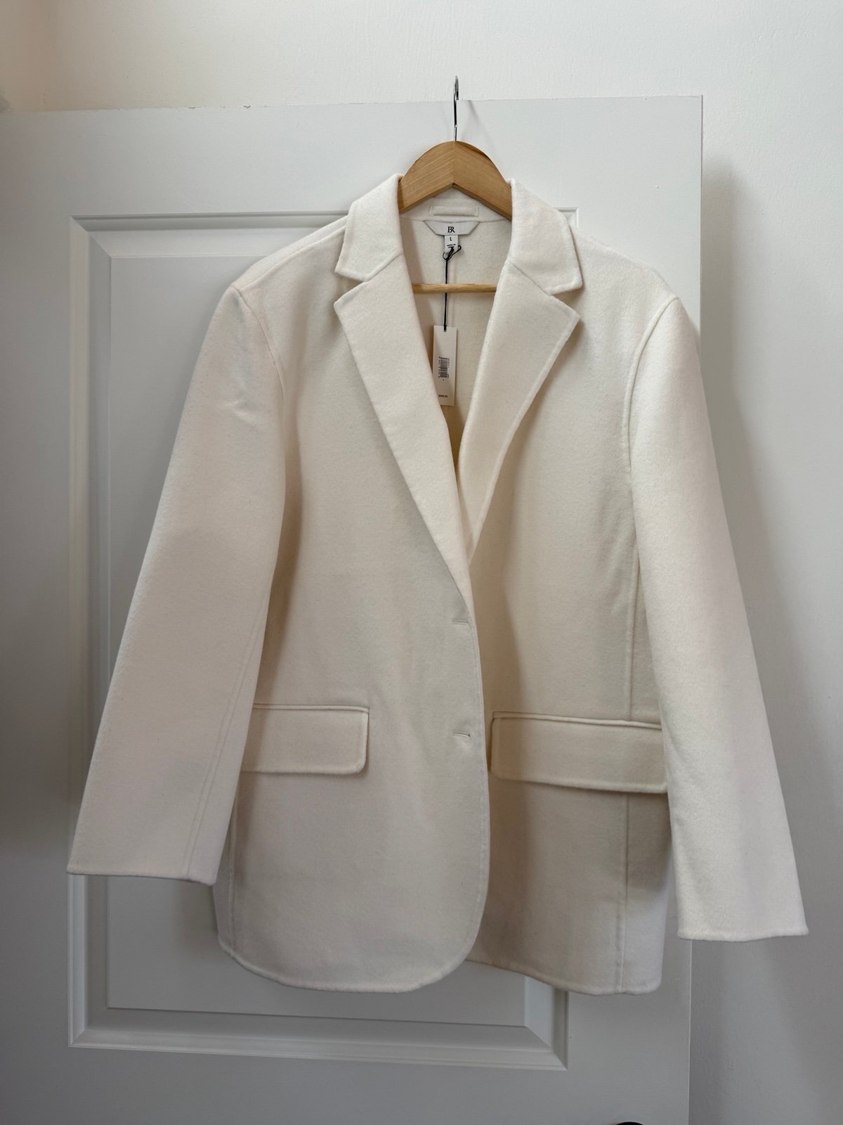 BRAND NEW WITH TAGS - Women’s Banana Republic White Jacket