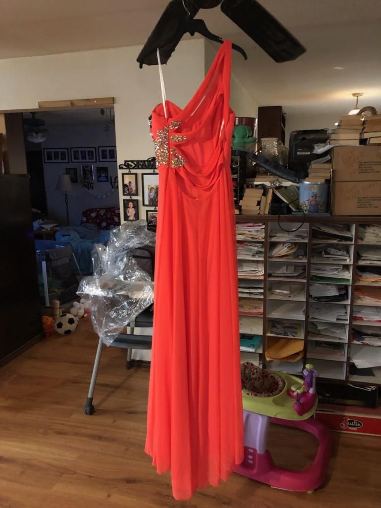 Xscape dress size