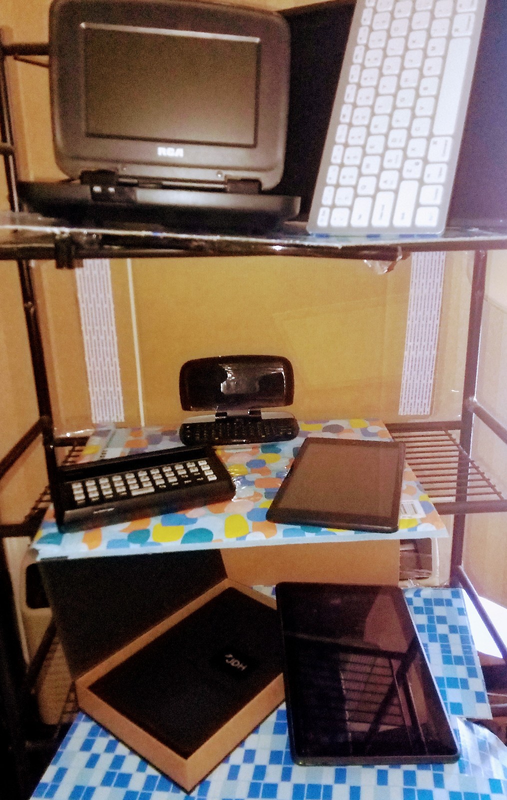 Electronics lot (read discription)