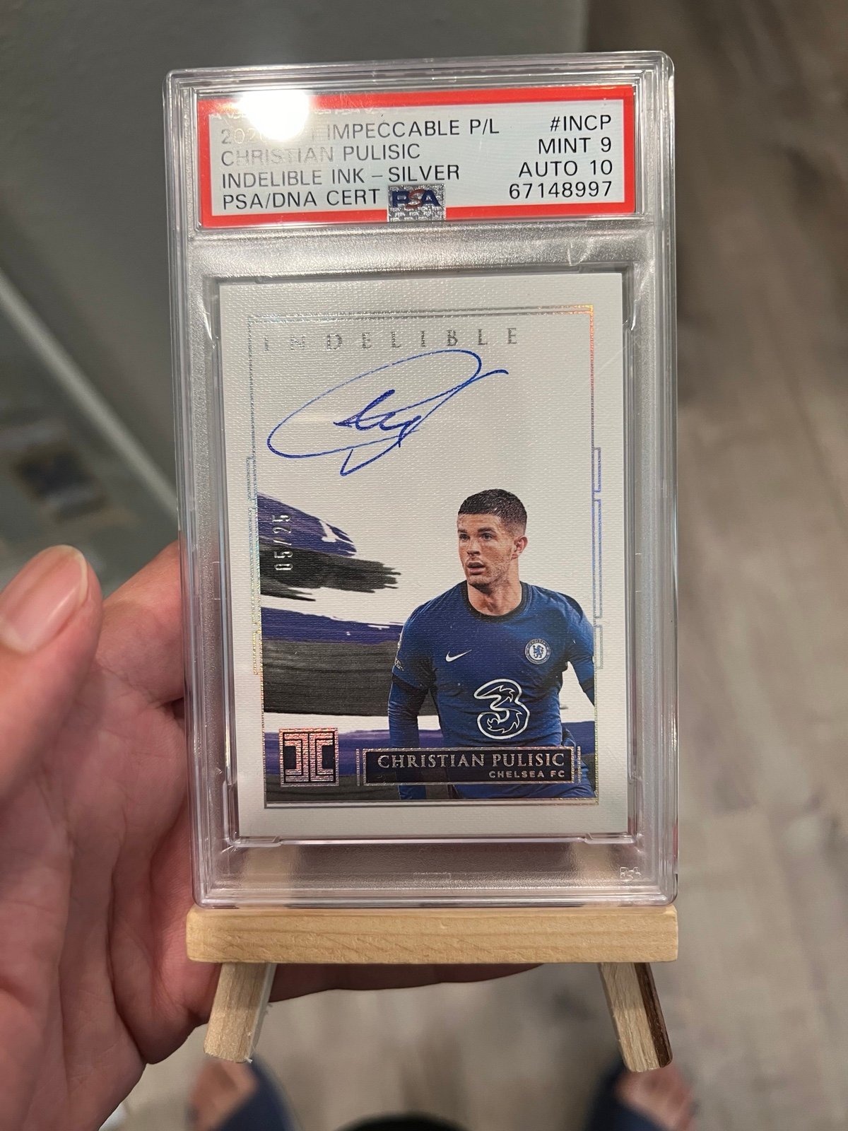 2020 Panini Impeccable Premier League Indelible Christian Pulisic /25 PSA 9/10