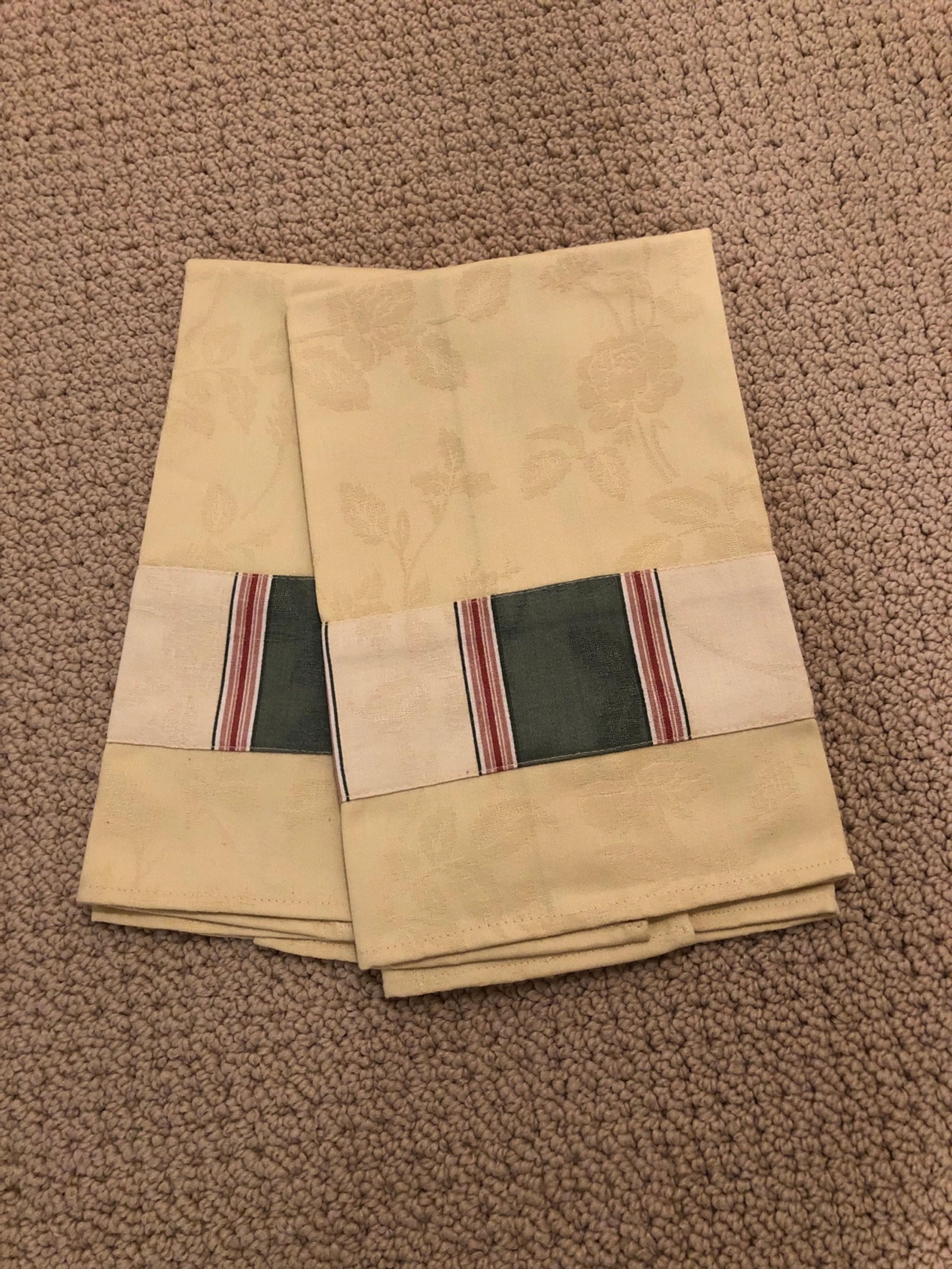 Waverly hand towels