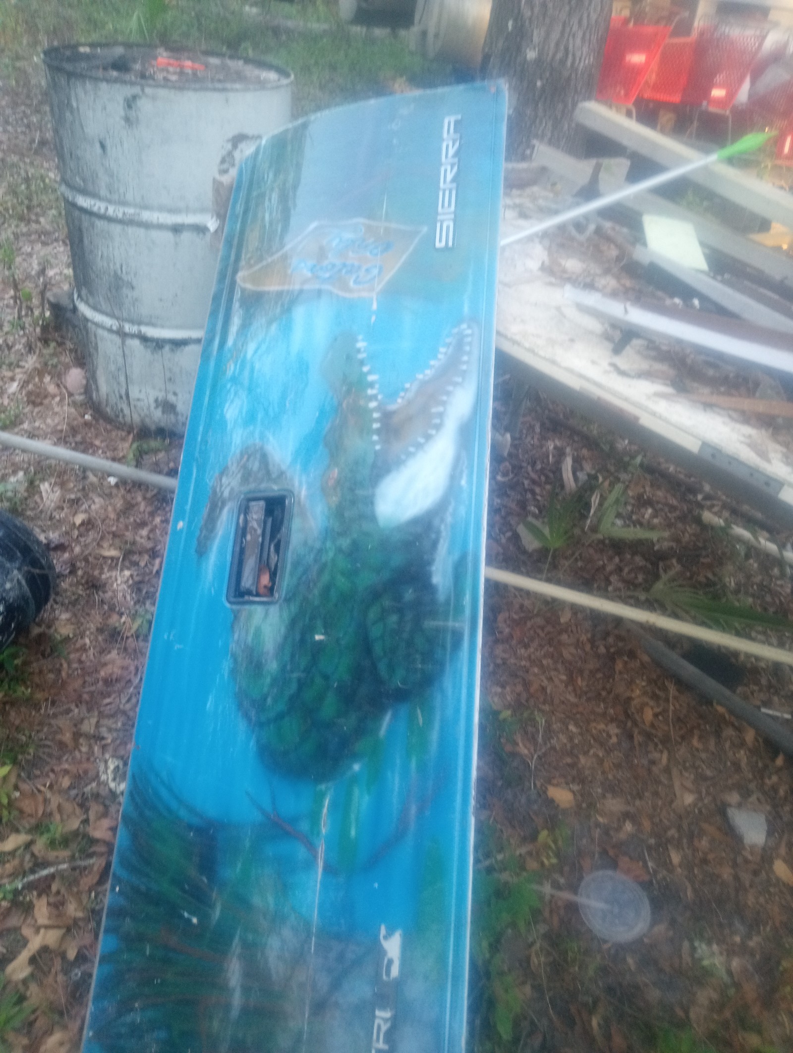 Gator tailgate