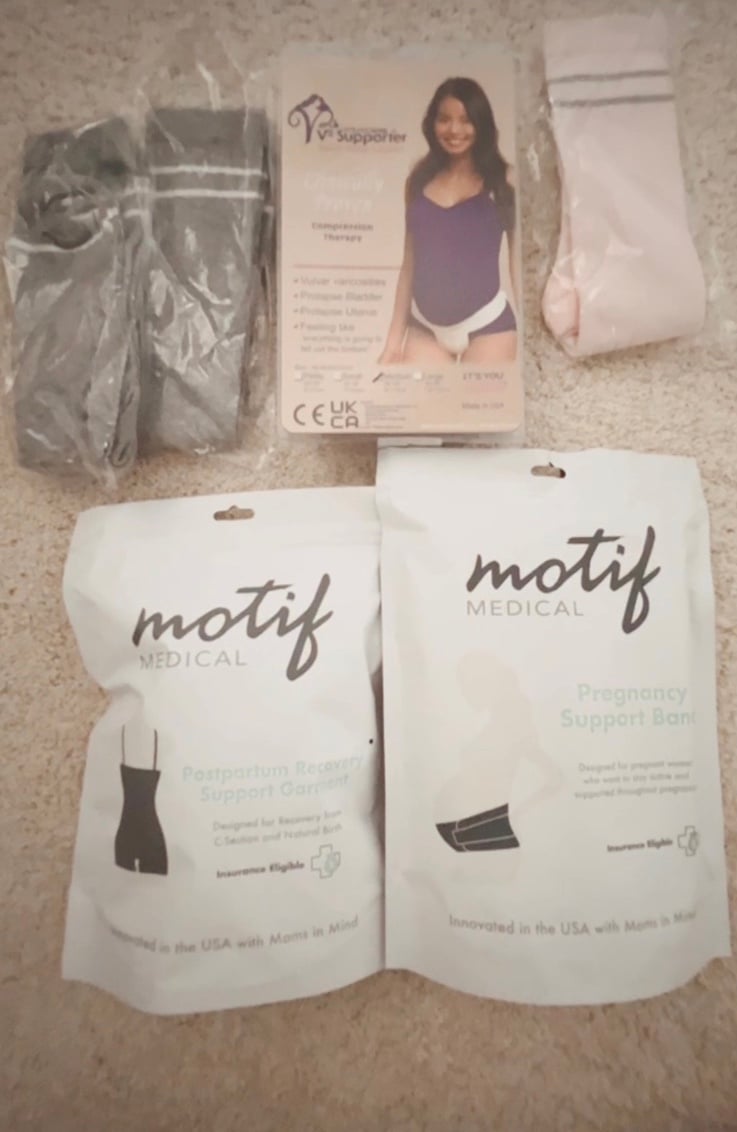 Motif pregnancy garments