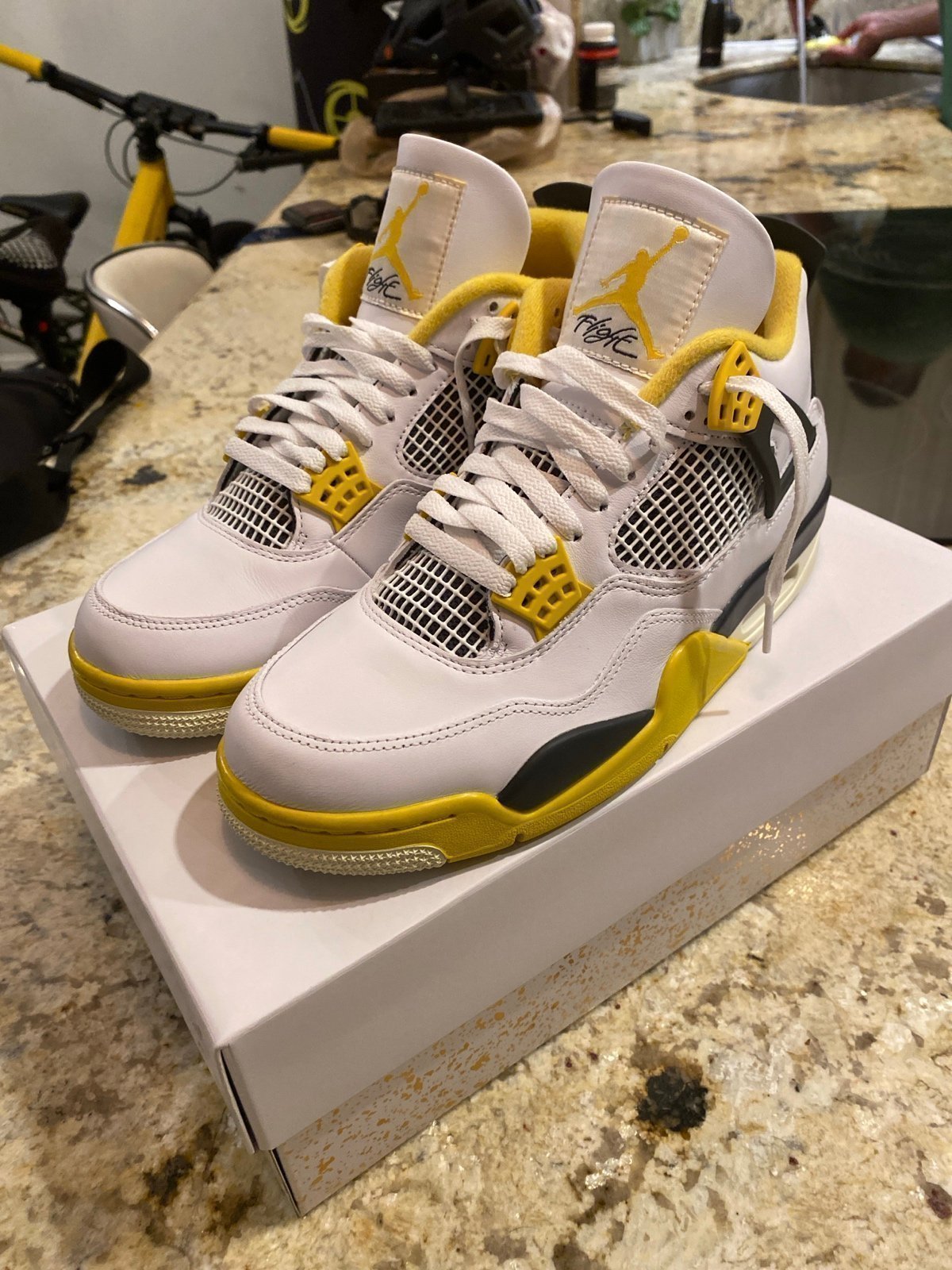 Jordan 4s