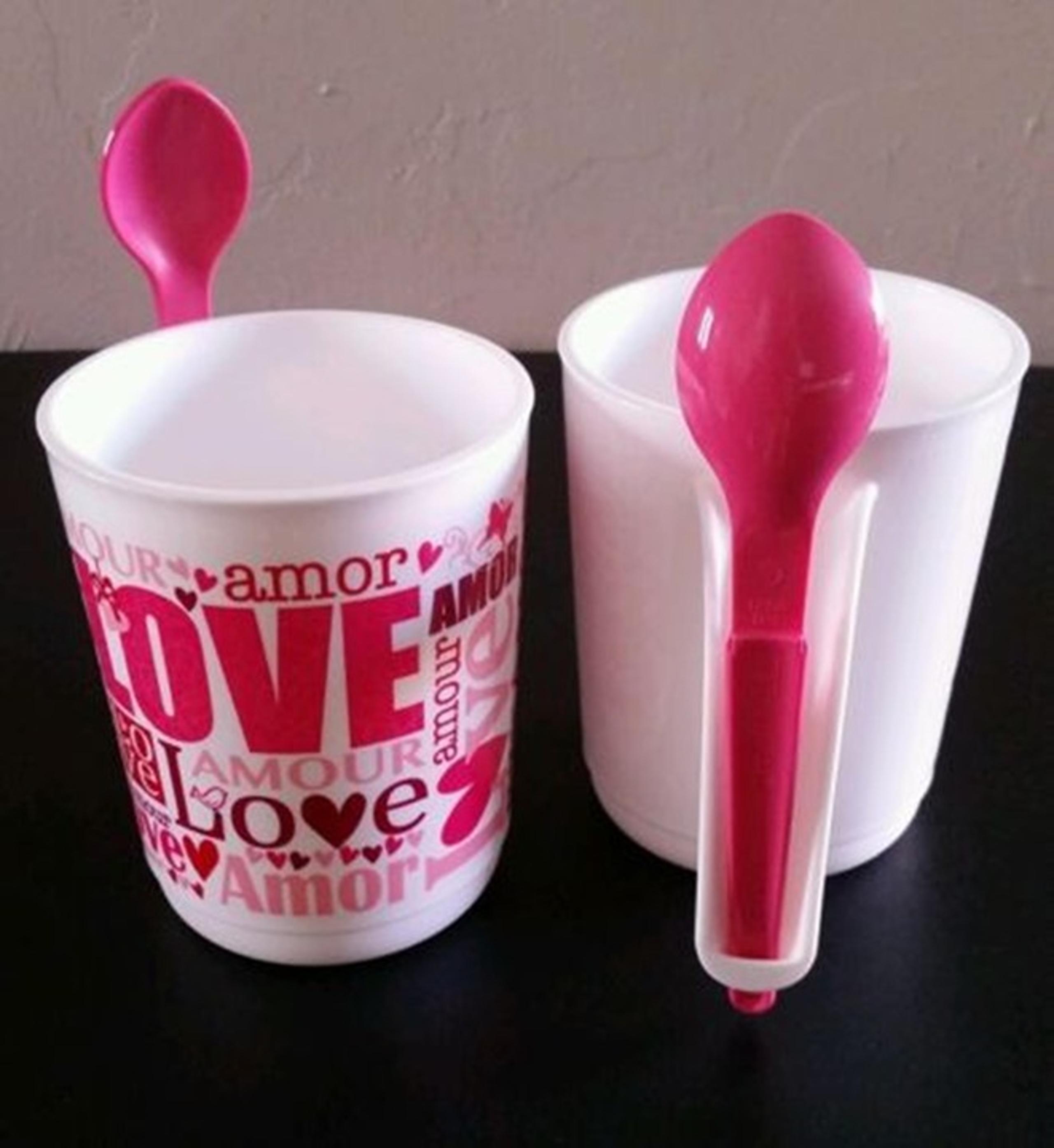 Tupperware 2 NEW PINK & WHITE AMORE LOVE COFFEE MUGS w/ 2 HANG-ON SPOONS 11-oz