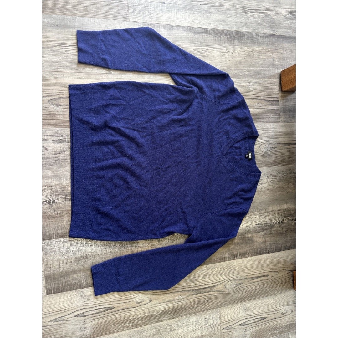 Uniqlo Men’s XL 100% Cashmere Sweater V Neck Pullover Blue Soft Cozy Warm Comfy