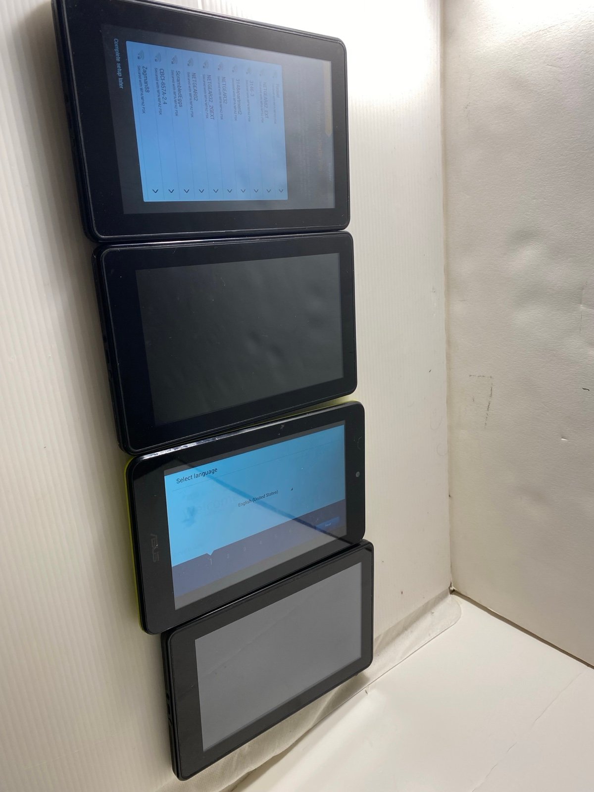 LOT 4 Amazon Kindle