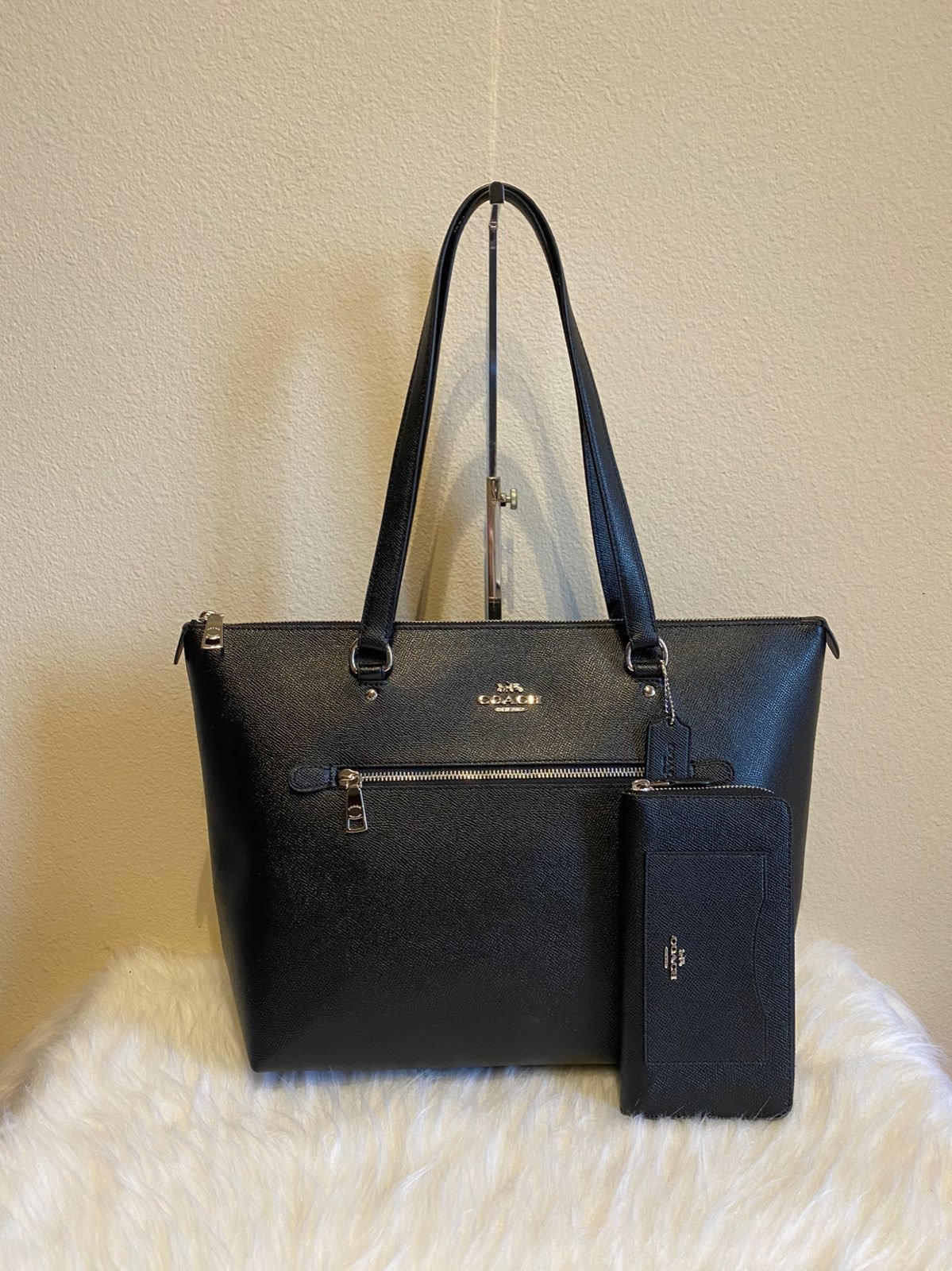 Coach purse and wallet set