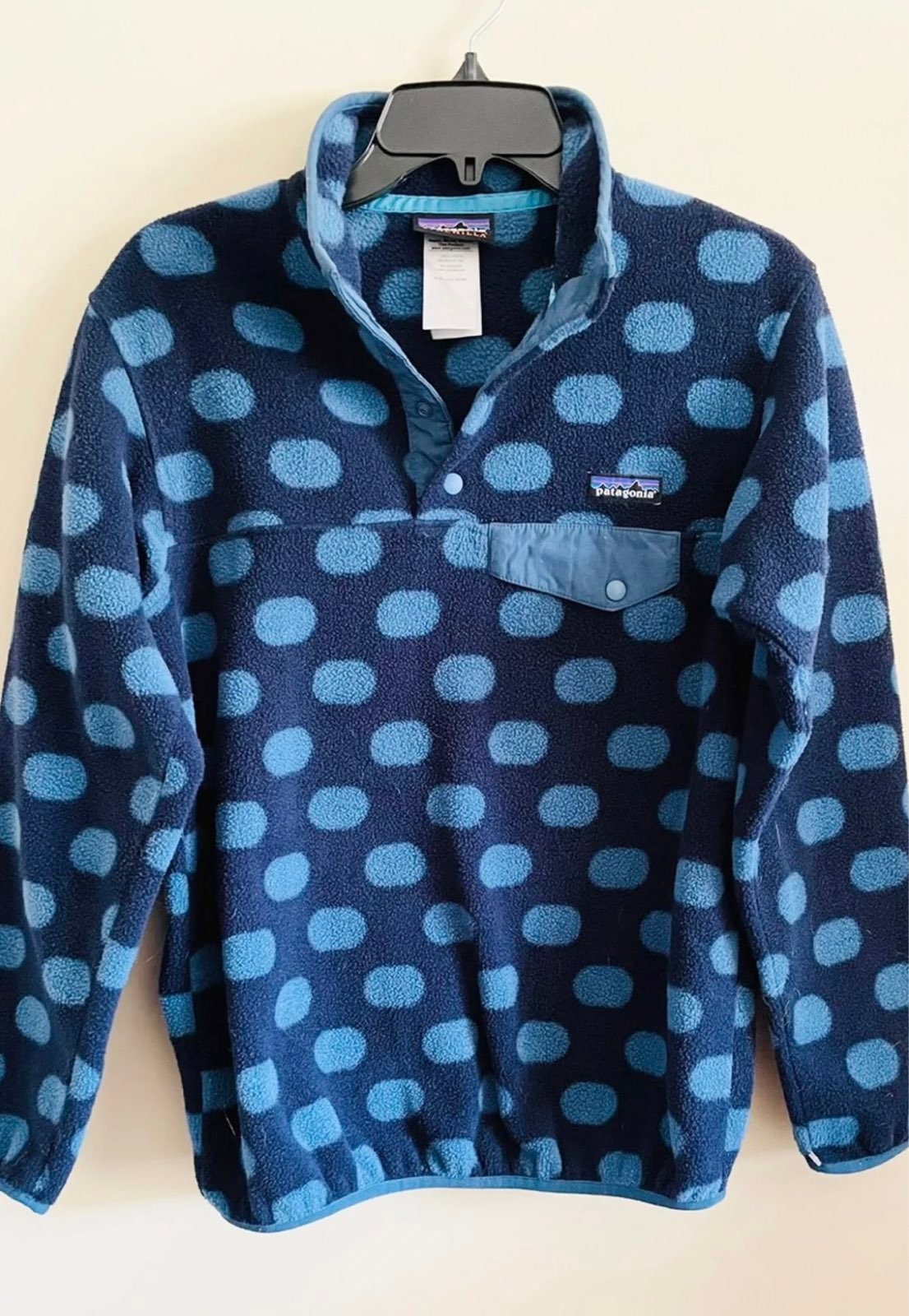 PATAGONIA Special Edition Navy Polka Dots Snap-T Fleece Synchilla Pullover