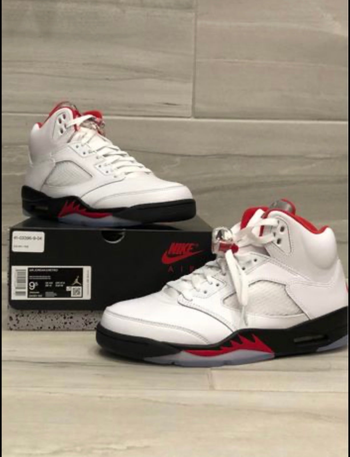 Men’s 9.5- Retro Air Jordan 5’s - 2020 - Brand New - Never Worn