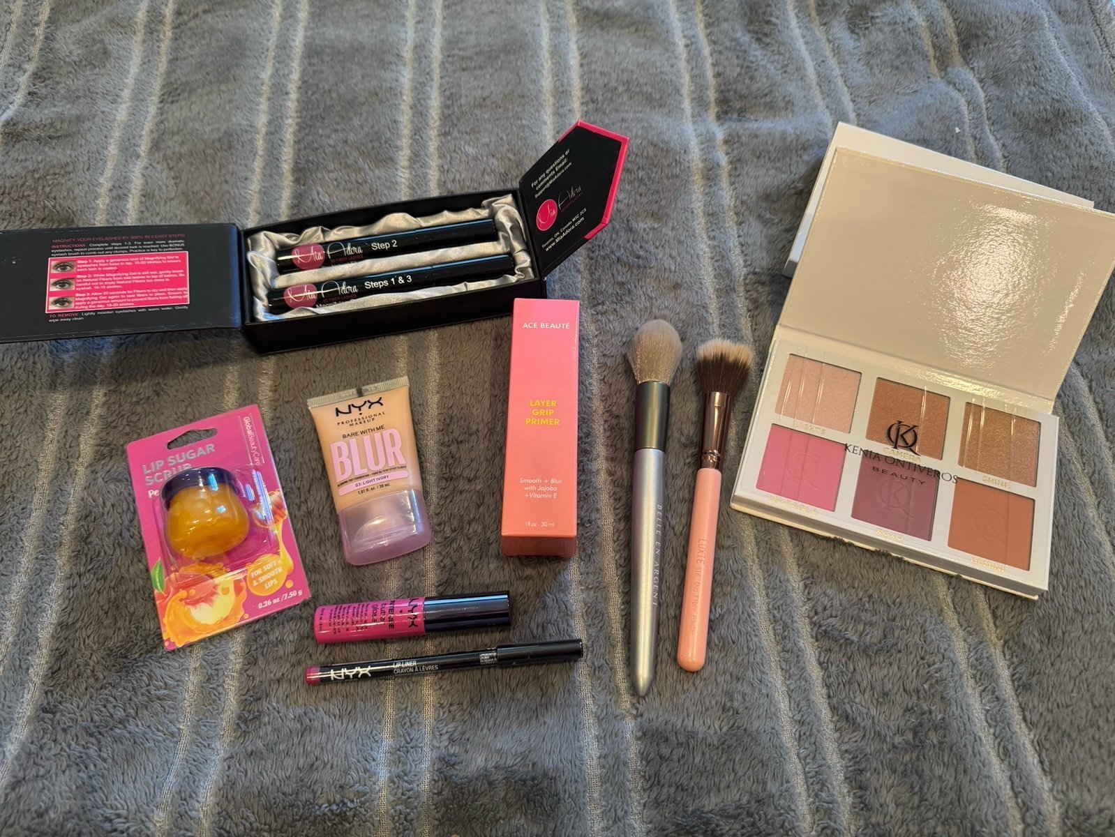 Makeup bundle