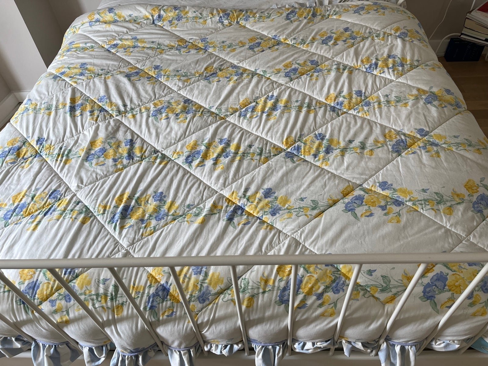 Laura Ashley Comforter (reversable)