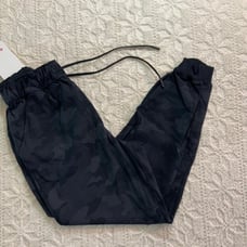 NWT - Lululemon Stretch High-Rise Jogger *Shorter Length