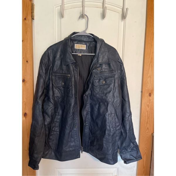 Michael Kors men’s jacket size XL black outlet zip/snap closure zip pockets
