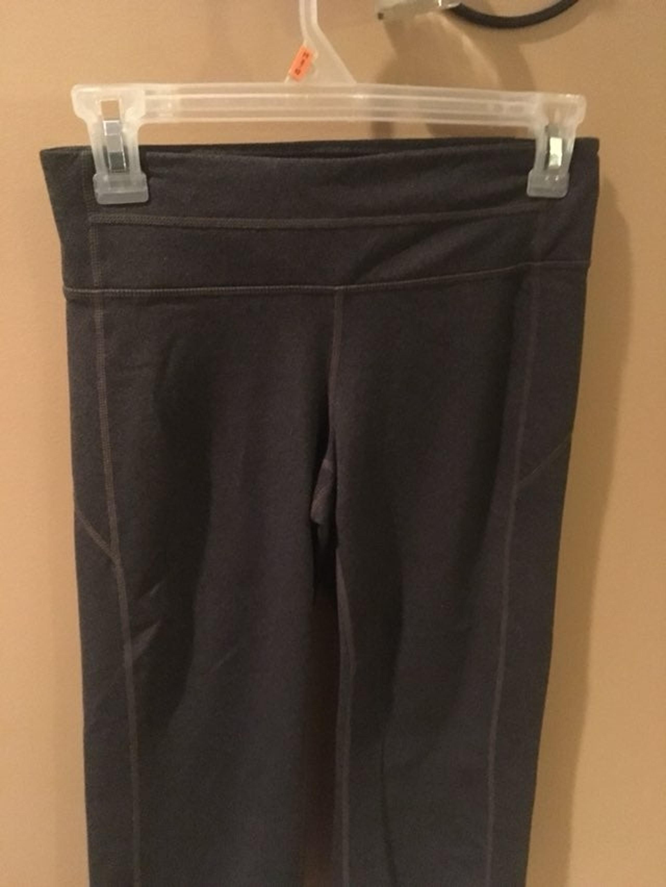 Athleta Cropped Activewear Pants