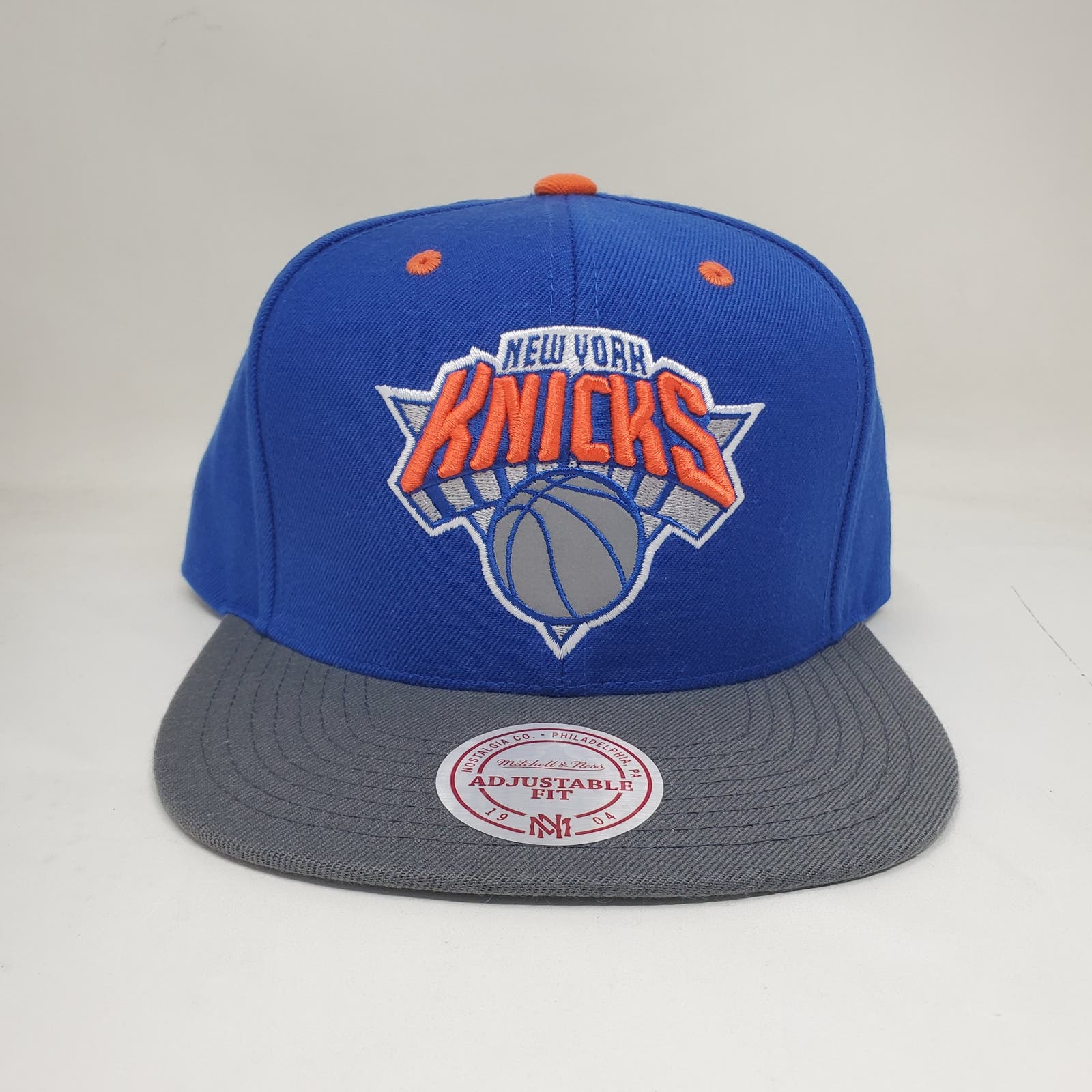 Mitchell and Ness NBA New York Knicks 3M Reflective XL Logo Snapback Hat
