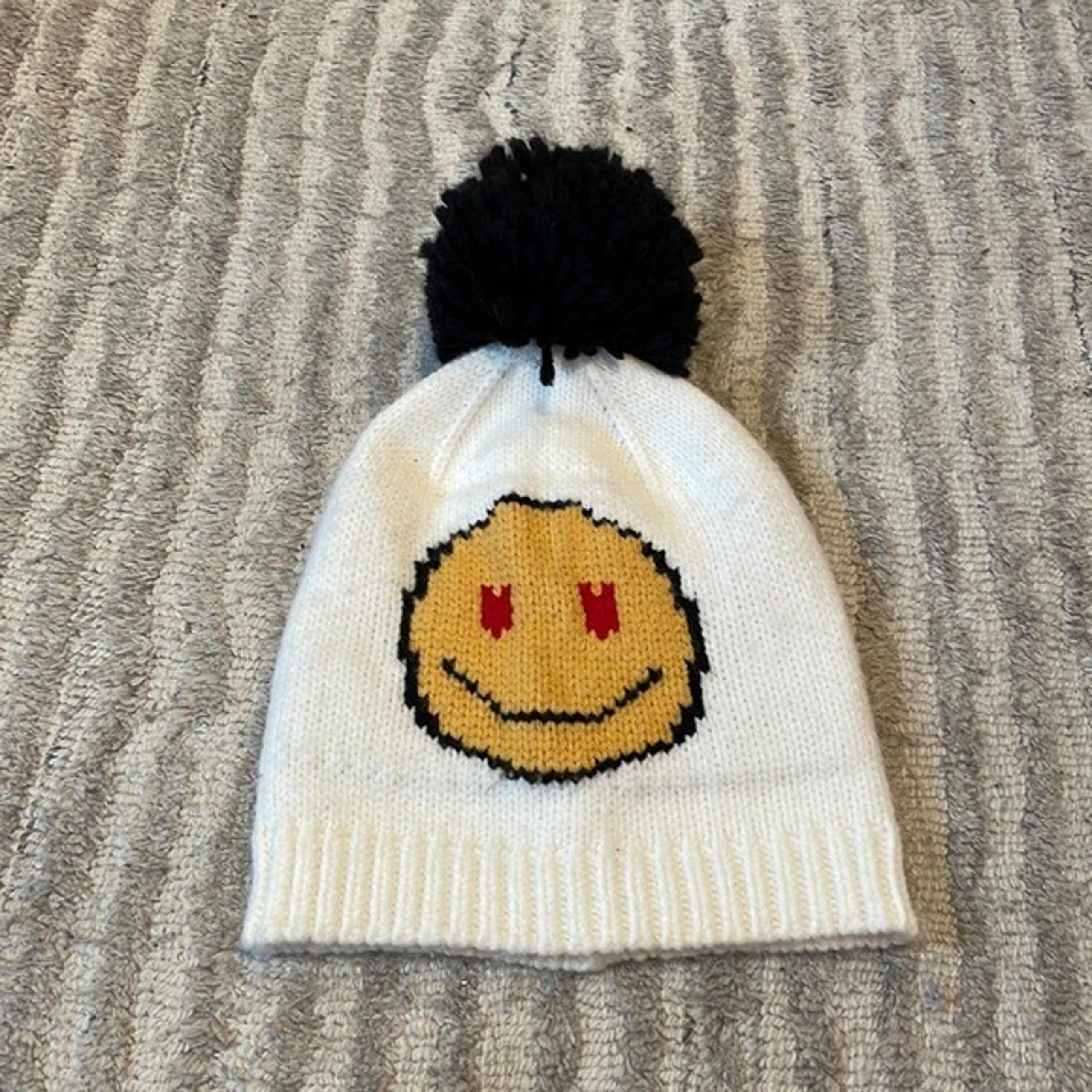 No Boundaries White Smiley Face