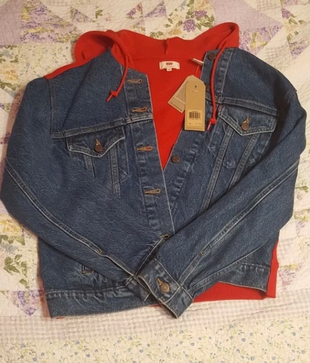 Aesthetic Levi’s Red Hoodie Jean Jacket