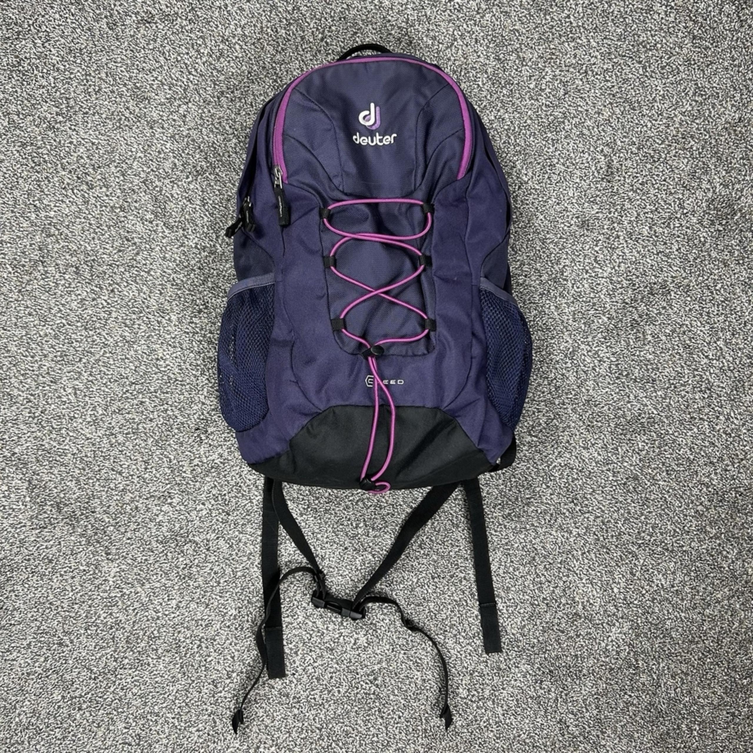 Deuter Creed Daypack Hydration Backpack Purple Black Running Hiking Camping