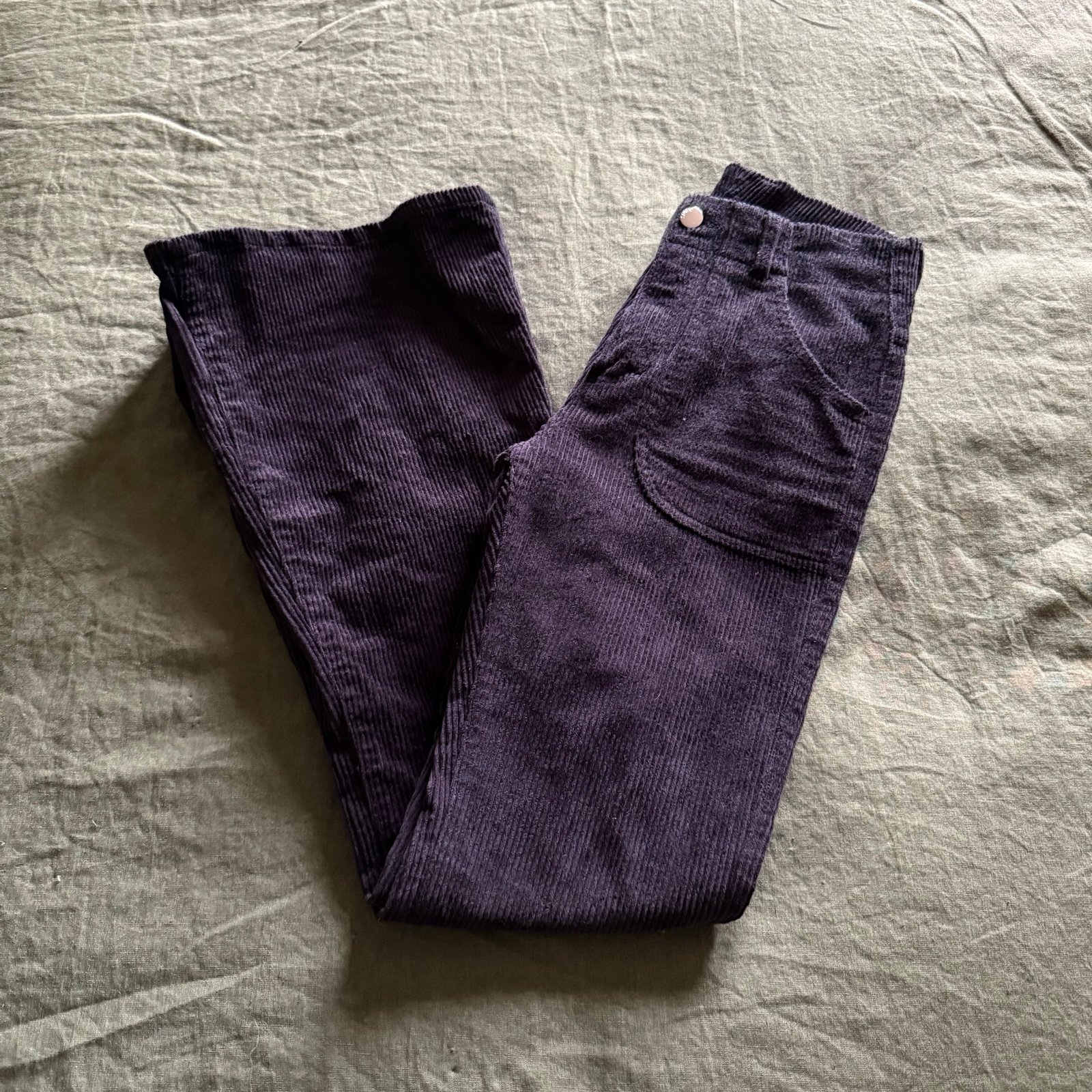 Hammies black corduroy bell bottom flare pants 24
