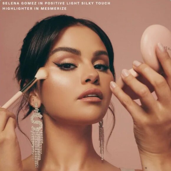 NWT Rare Beauty by Selena Gomez Positive Light Highlighter in Mesmerize
