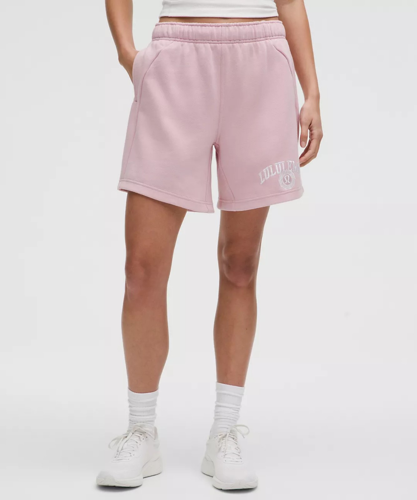 Lululemon Womens Scuba Mid Rise Oversized Short 7 inches *Graphic Size XS