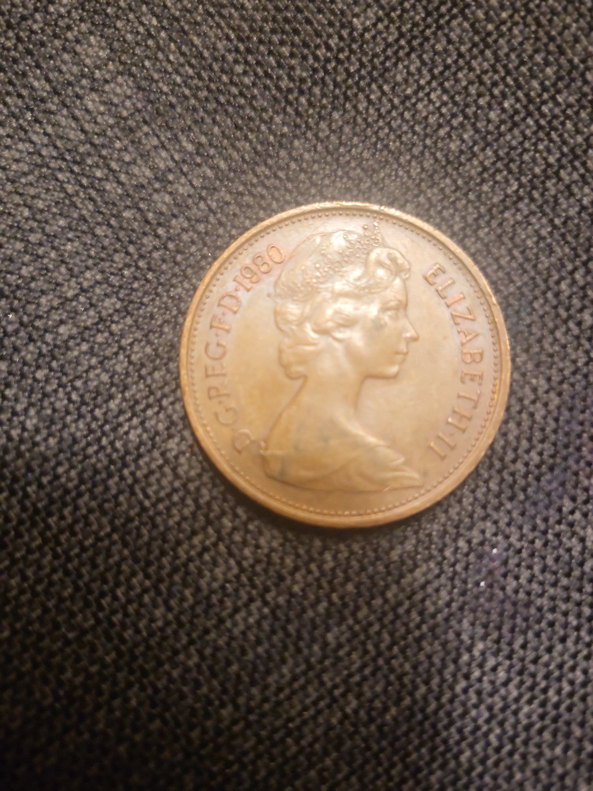 1980 2 New Pence / Queen Elizabeth Rare Bronze Coin