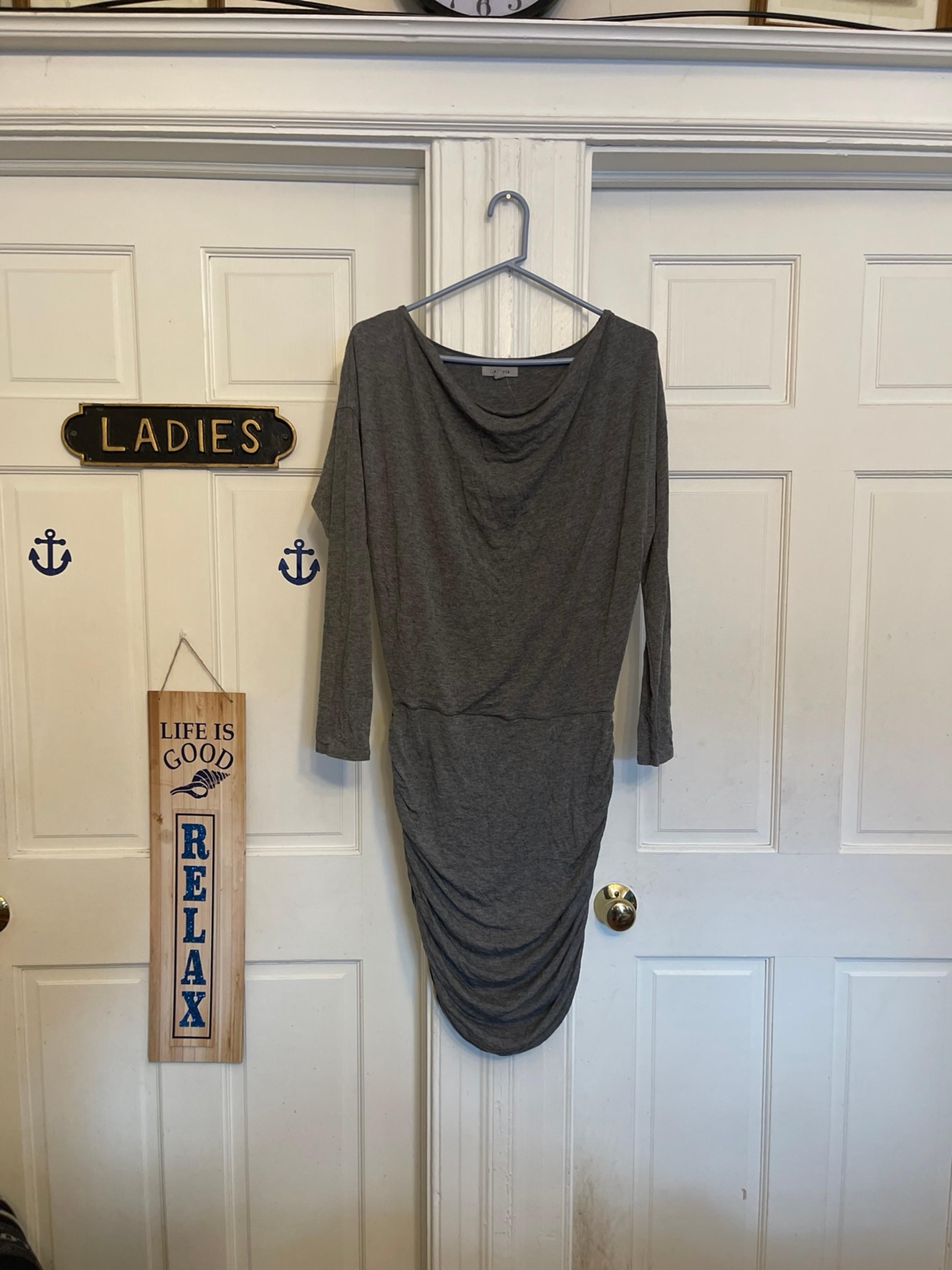 Athleta Stretch Bodycon Lined Dress Modal size Small . Fits gorgeous