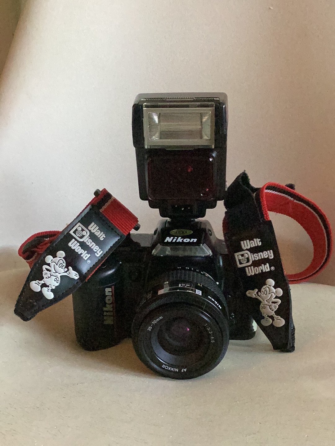 Nikon N4004