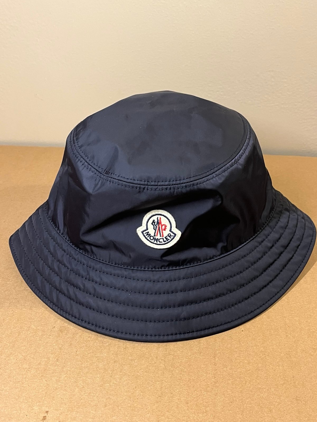 Moncler Bucket Hat size Large