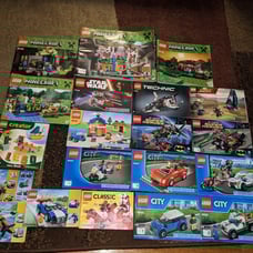 Lot of Lego Manuals STAR WARS Minecraft SUPERHEROES Technic CITY Creator
