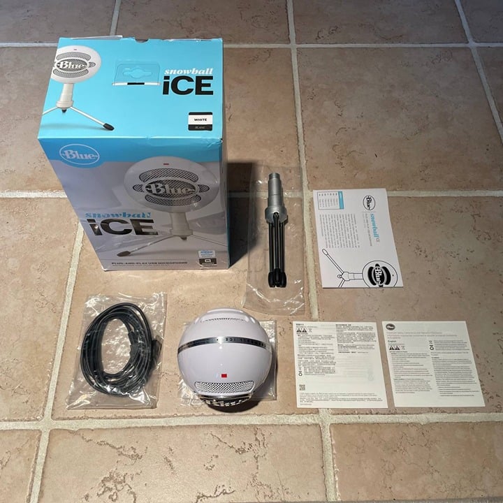 Blue Microphones Snowball iCE Condenser USB Microphone