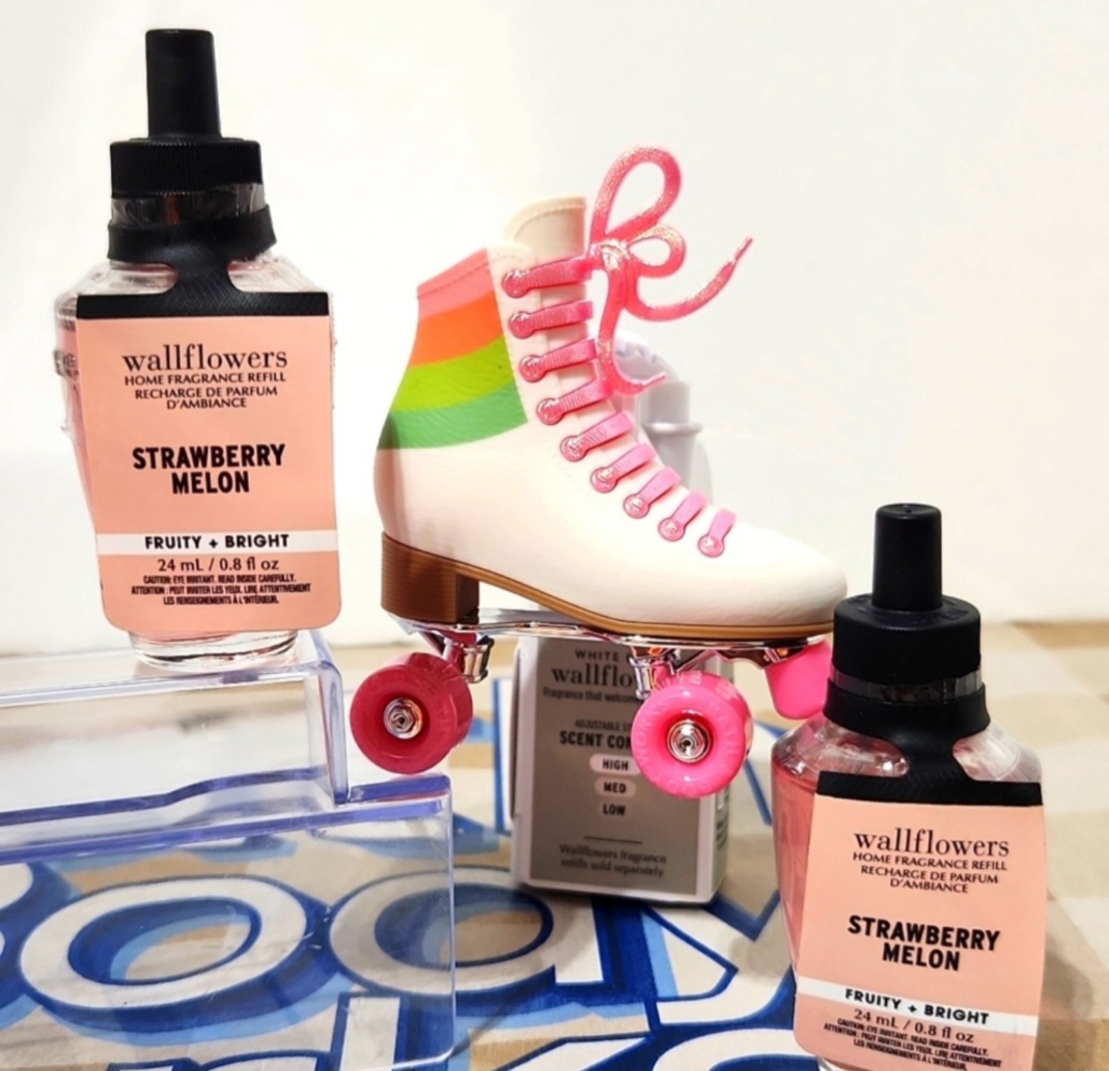 Bath & Body Works Roller Skate Wallflower Plug + 2 Strawberry Melon Refills