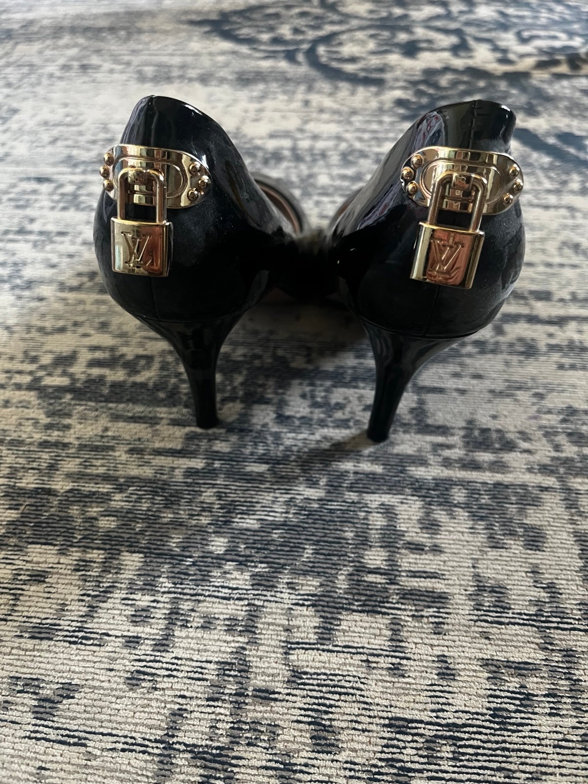 Louis Vuitton high heel shoes size 37