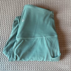 Lululemon Align Pants 25” with Pockets