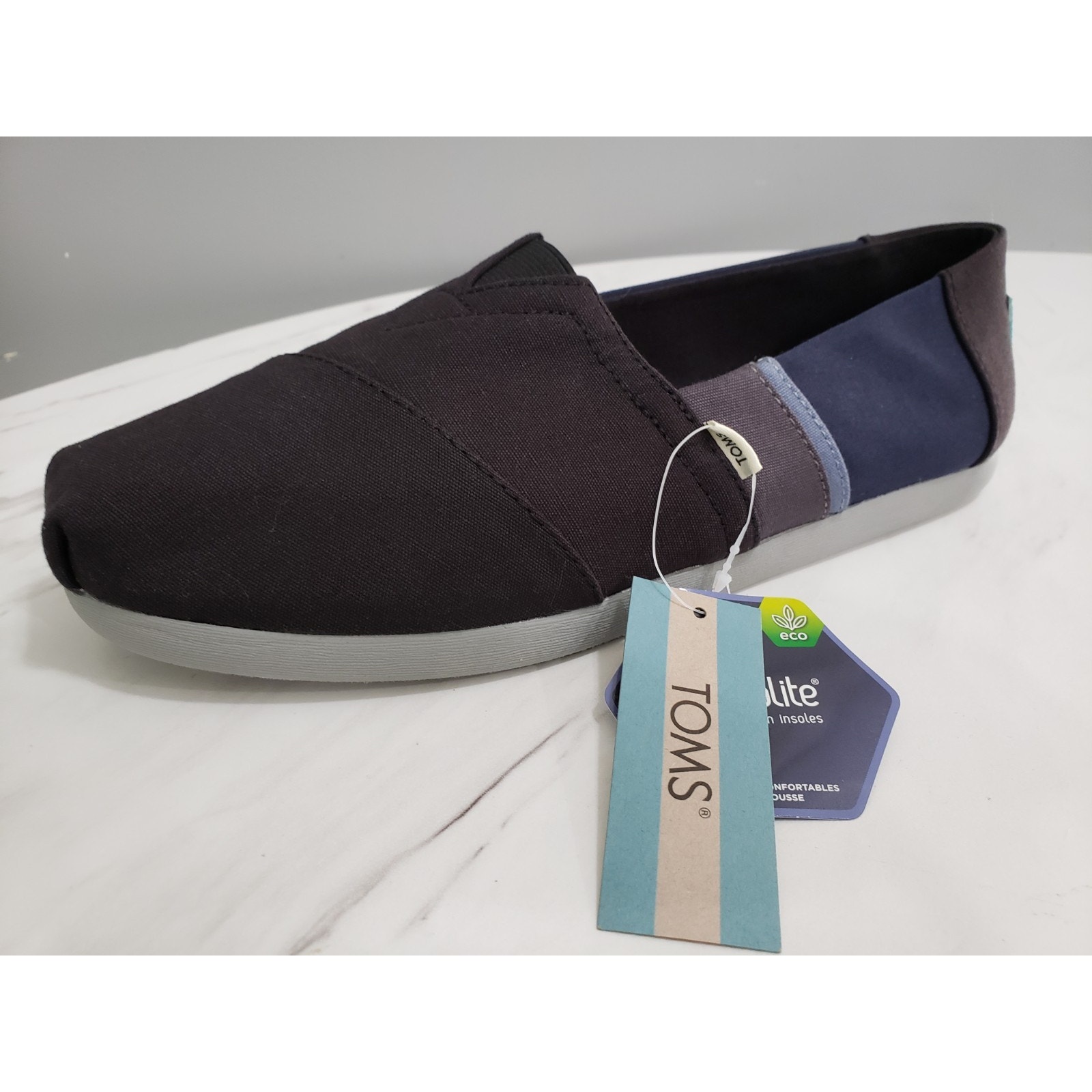NEW WITH TAGS - TOMS Men's Size 9 - Alpargata Color Block BLACK NAVY BLUE
