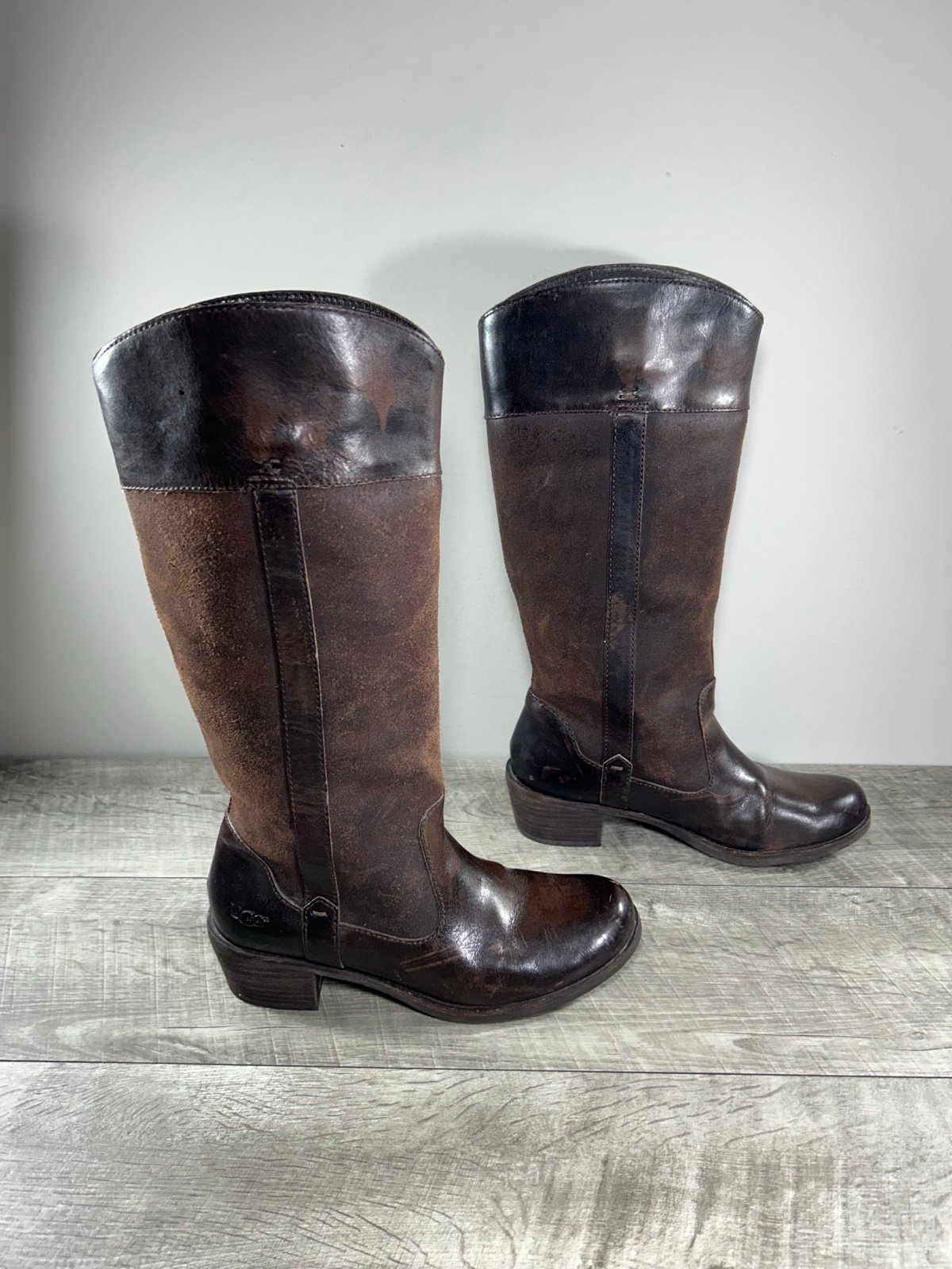 UGG 1008719 Cassis Lodge Women’s Shearling Lined Riding Distressed Boots Size 6